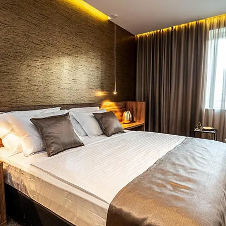 Calma Luxury Bed & Breakfast 4*