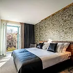 Alojamento de Acomodação e Pequeno-almoço Calma Luxury