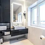 Alojamento de Acomodação e Pequeno-almoço Calma Luxury 4*