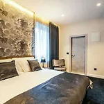 Calma Luxury Alojamento de Acomodação e Pequeno-almoço 4*