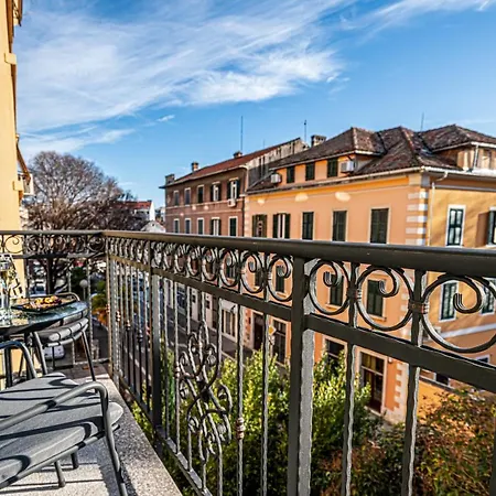 Calma Luxury 4*