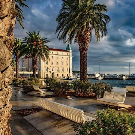 B&B Calma Luxury 4*