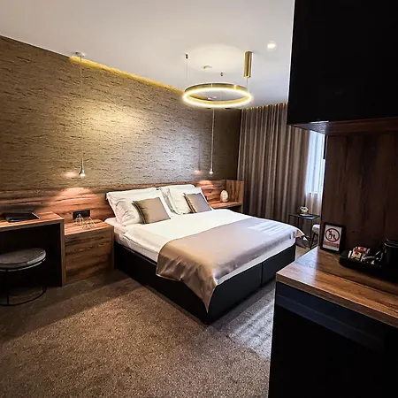 Calma Luxury Bed & Breakfast 4*